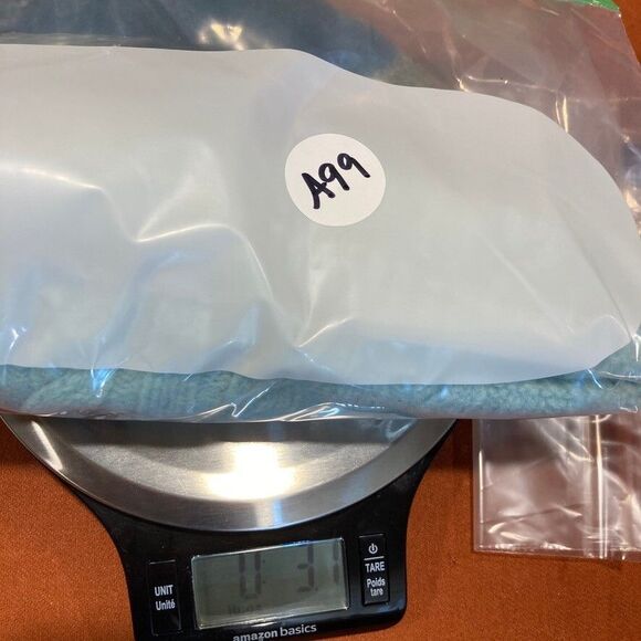 Patagonia‎ Women’s Blue/Grey Pom Beanie Hat OS - Picture 7 of 7